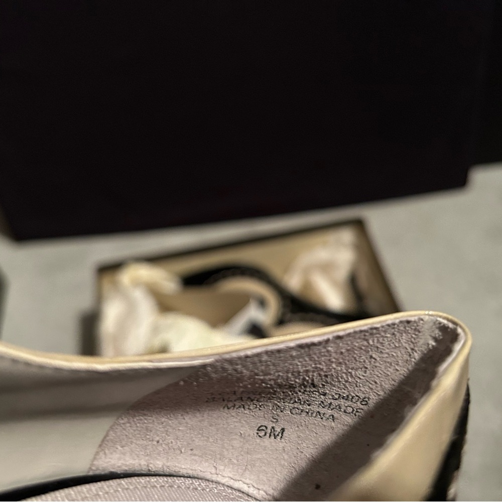 Gorgeous Shoes by Enzo Angiolini, Size 6M - Picture 10 of 11